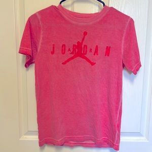 Boys Air Jordan T-shirt -Boys pink Short sleeve Jordan T-shirt size medium